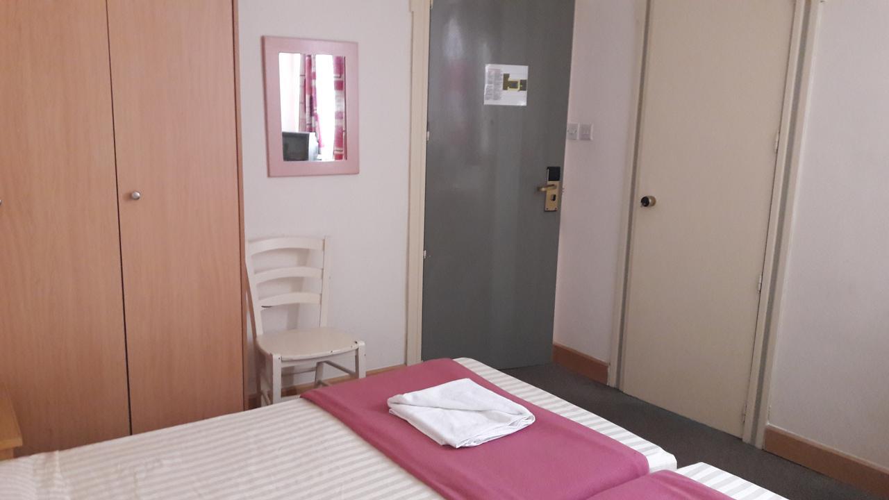 Saint Julian's Tropicana Hotel מראה חיצוני תמונה