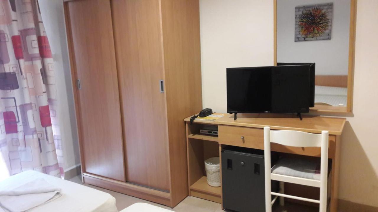 Saint Julian's Tropicana Hotel מראה חיצוני תמונה
