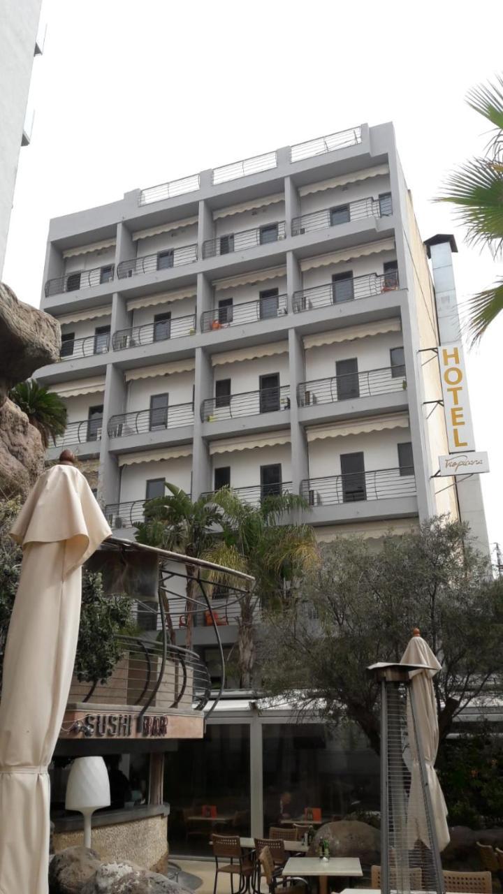 Saint Julian's Tropicana Hotel מראה חיצוני תמונה