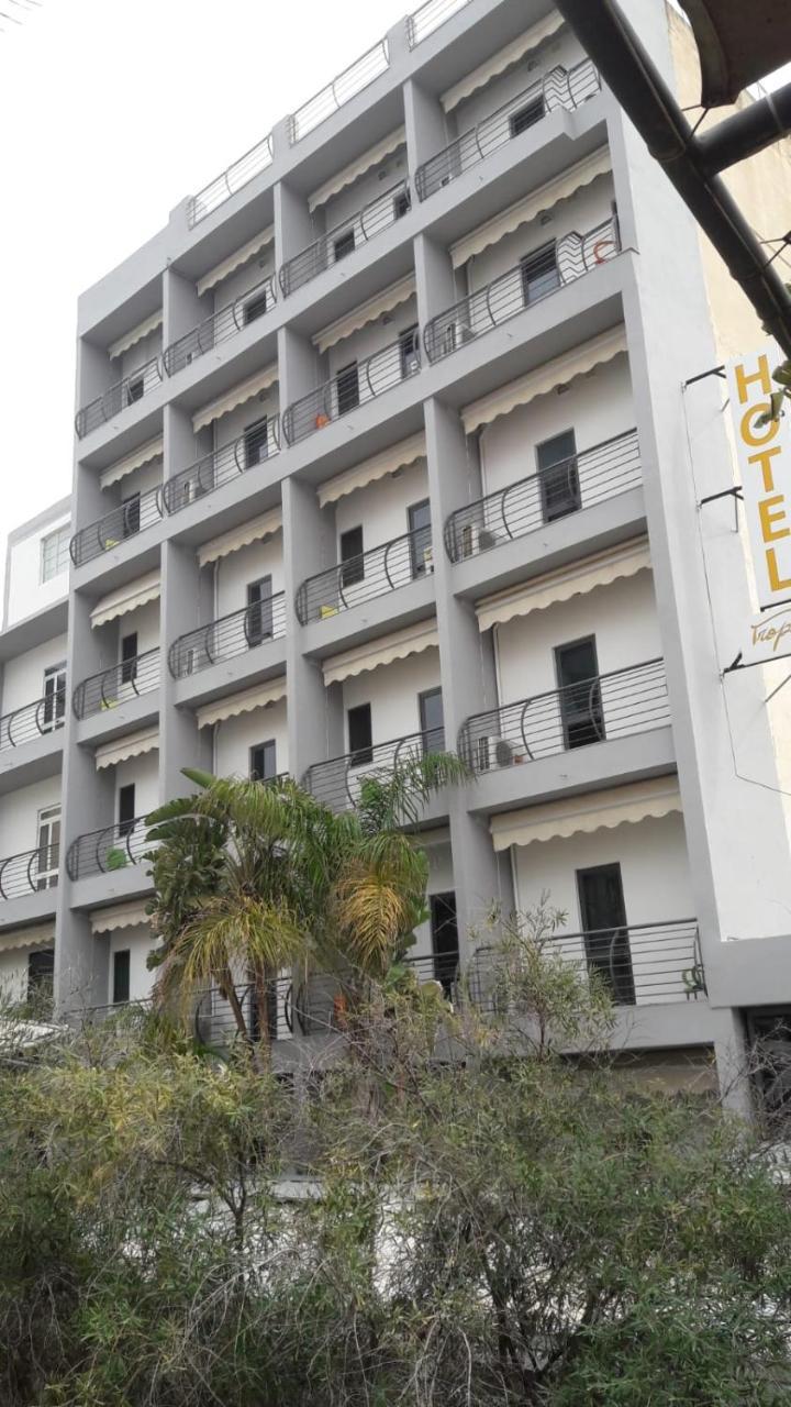 Saint Julian's Tropicana Hotel מראה חיצוני תמונה