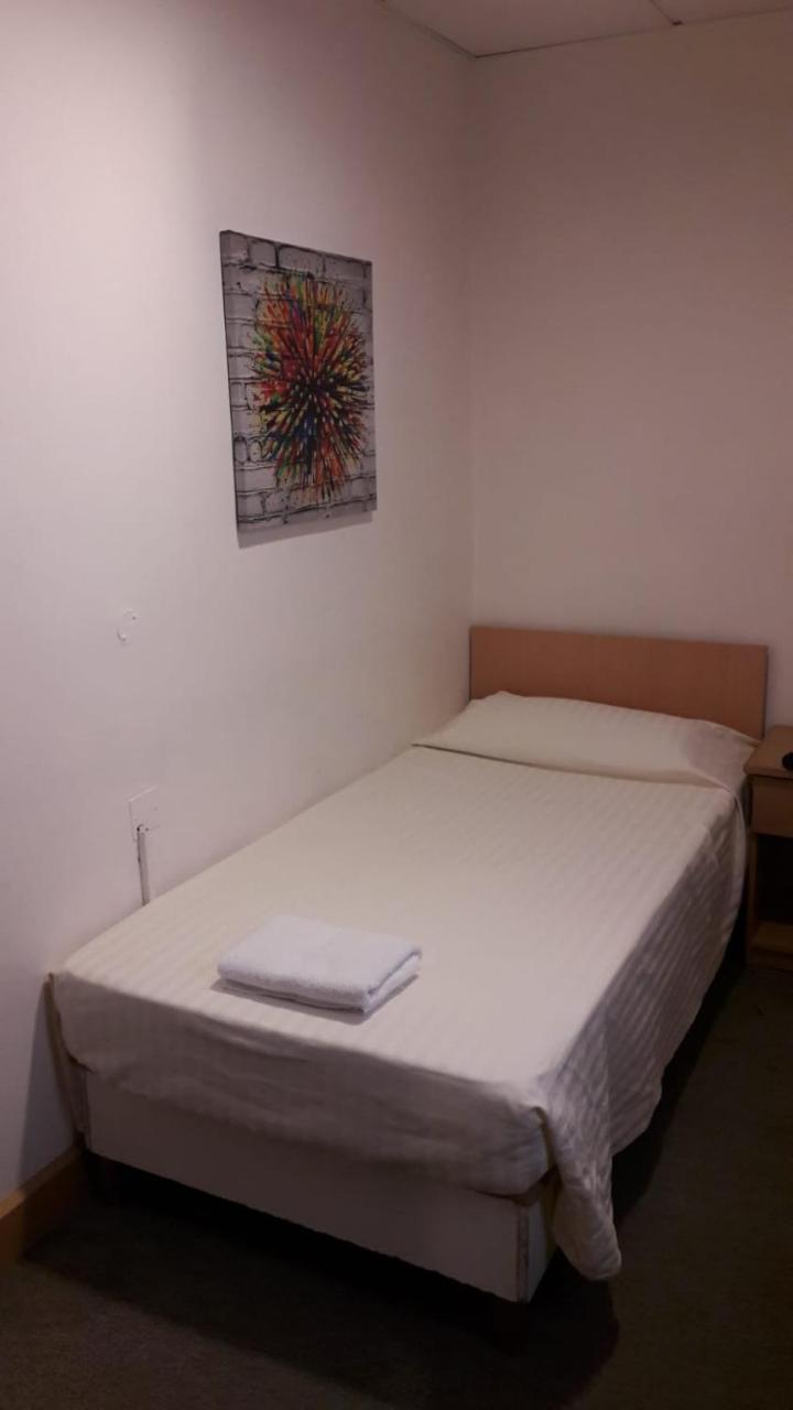 Saint Julian's Tropicana Hotel מראה חיצוני תמונה